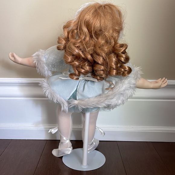 Ashton Drake Heidi Porcelain Ballerina Doll - Picture 5 of 8